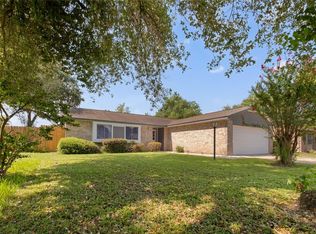 1911 Delphi Ln, Houston, TX 77067