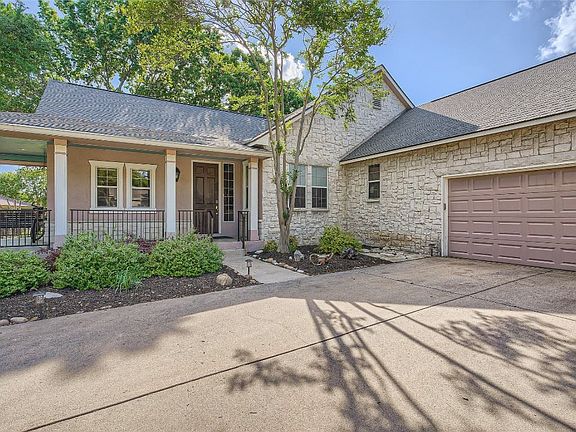 3rd image of 101 Hill Country Dr