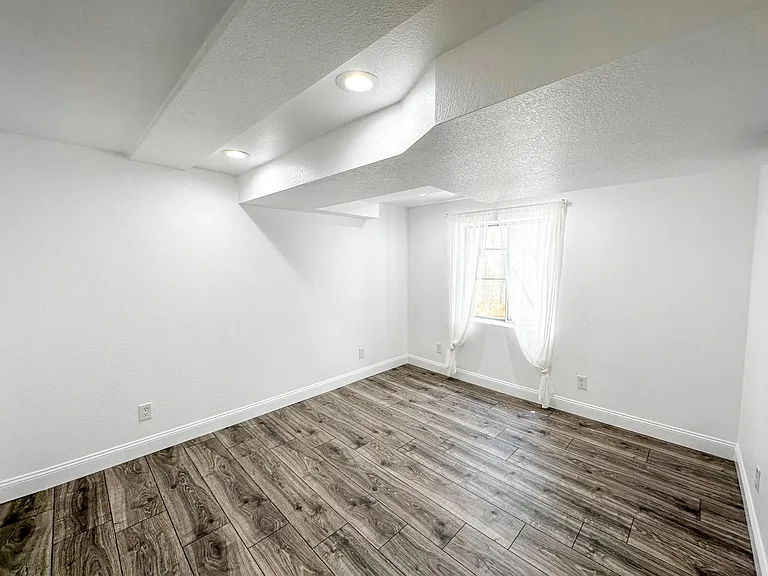 9806 Foxhill Cir — Photo 18
