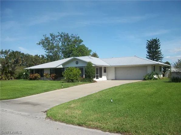 1213 River Rd, Moore Haven, FL 33471