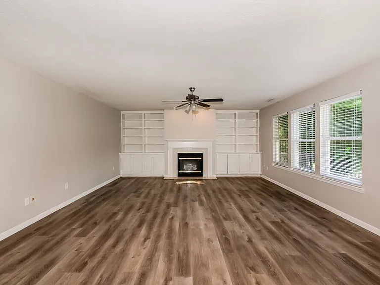 749 Morgan Way — Photo 5