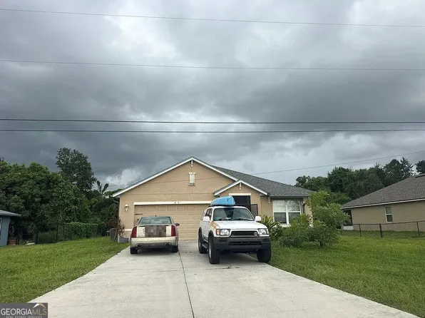 605 SW 7th Pl, Cape Coral, FL 33991