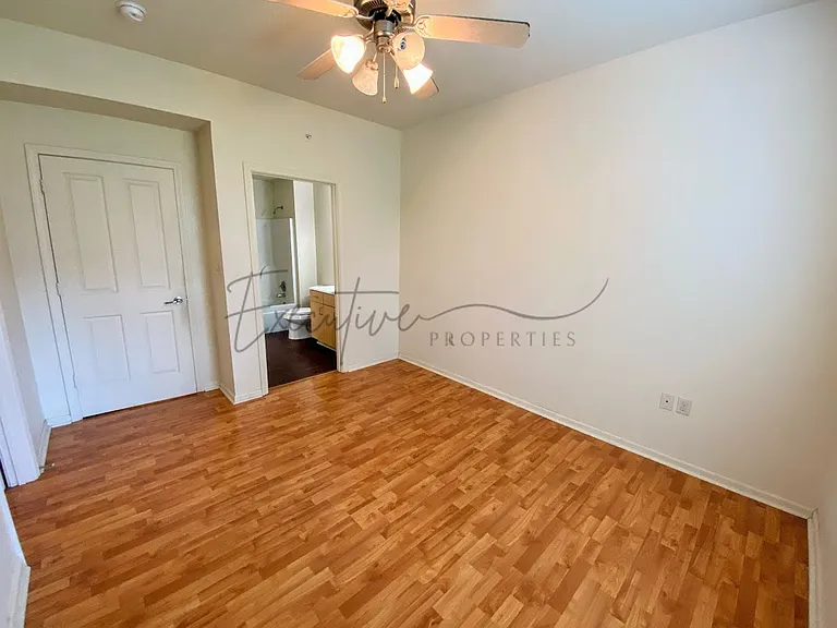 311 E Hale St — Photo 10