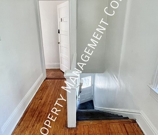 3rd image of 41 W Byers Pl