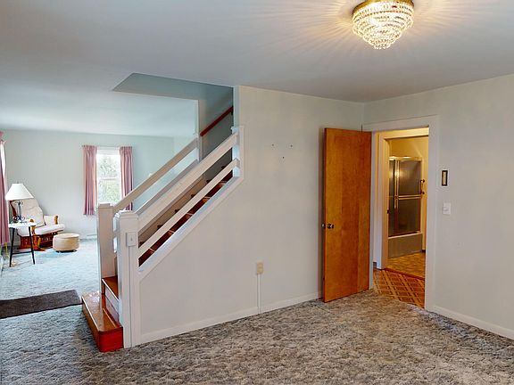 4th image of 227 Clarendon St