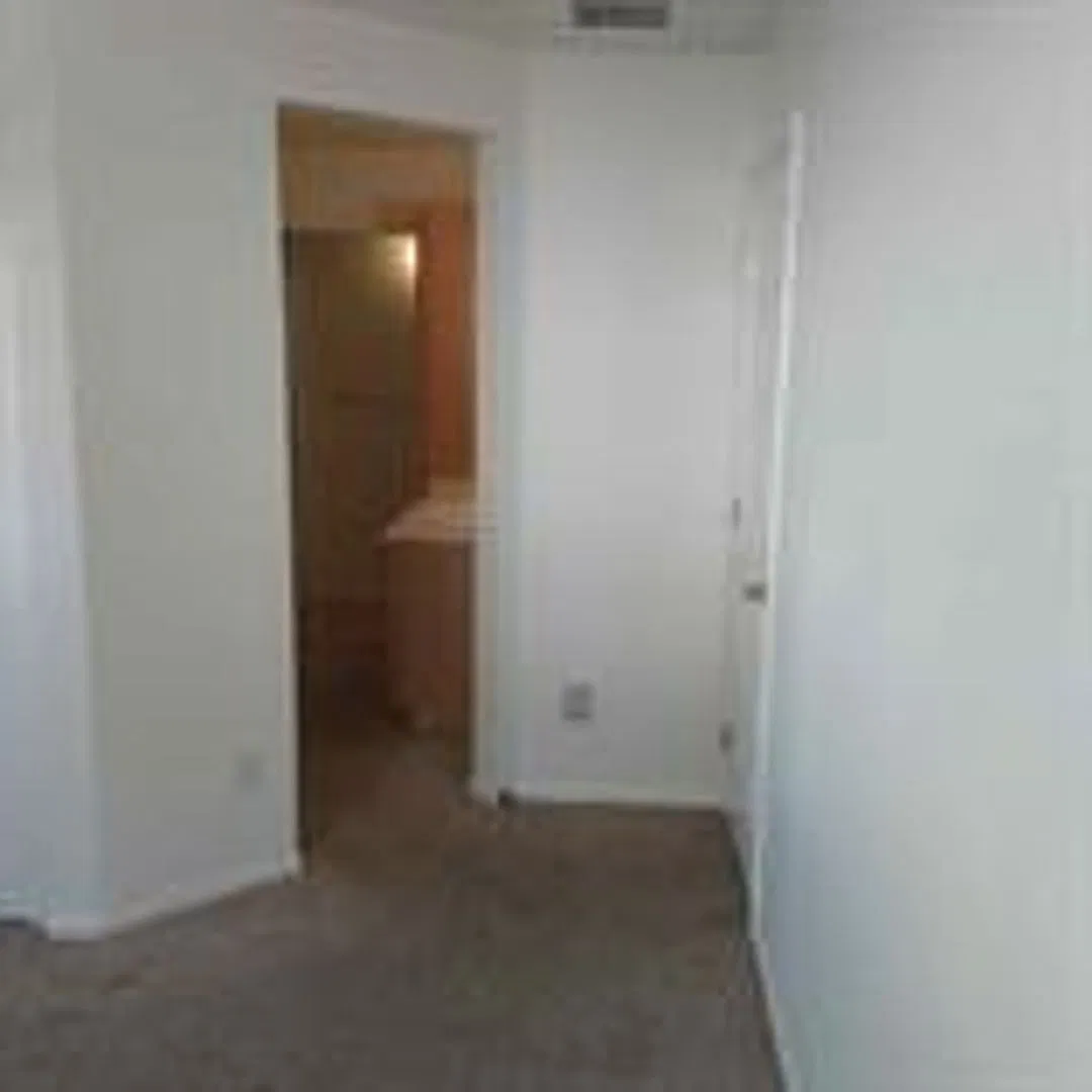 SLK2551-B1 — Photo 2