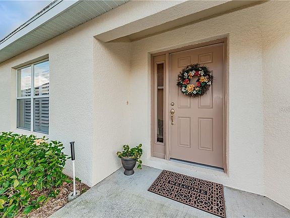 5th image of 2740 Wood Pointe Dr