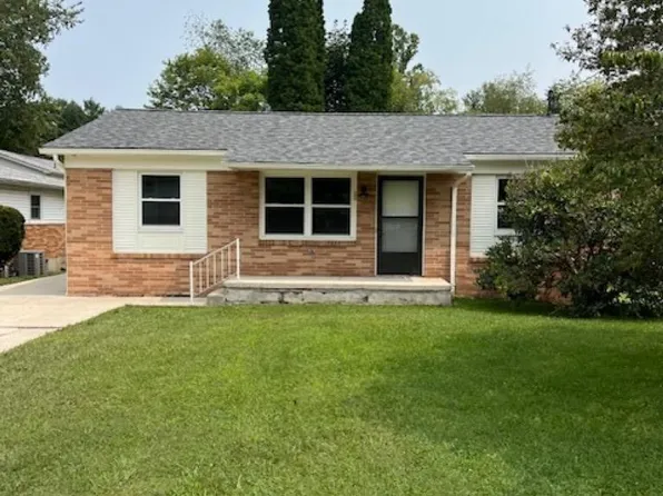 108 Poplar St, Elkins, WV 26241