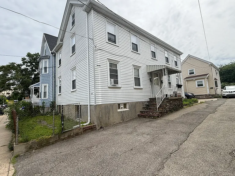 26 Shannon St #2 — Photo 10