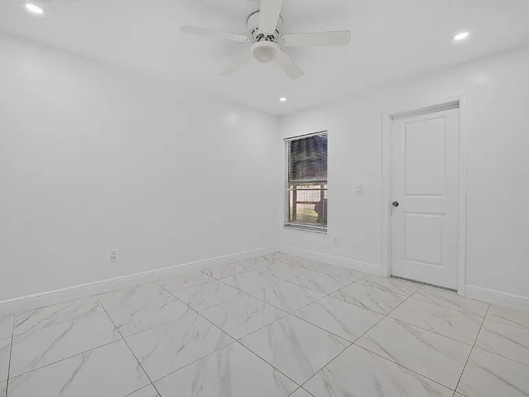 3128 Sandy Shore Ln — Photo 31
