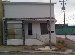 313 4th St, Rawlins, WY 82301