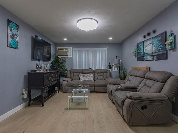 3rd image of 55-57 South St Unit 3