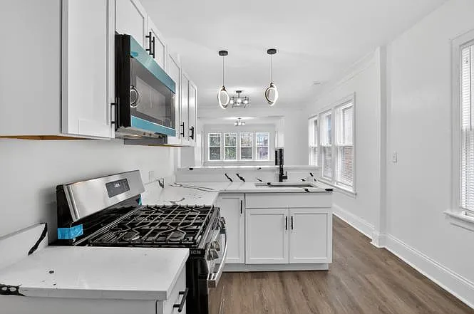7148 S Eberhart Ave #1AA — Photo 2