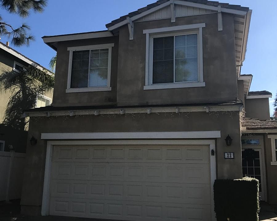 1st image of 22 Woodcrest Ln