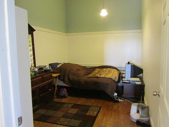 2nd image of 501 E Bluff St