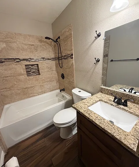 2390 Kings Court St — Photo 8