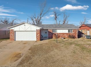 711 W Jamaica Dr S, Sand Springs, OK 74063