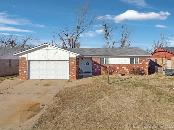 711 W Jamaica Dr S, Sand Springs, OK 74063