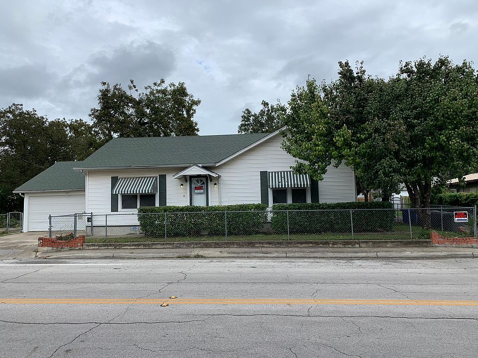 1st image of 2910 N Elmendorf St