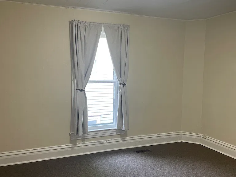 849 S Macarthur Blvd #2 — Photo 4