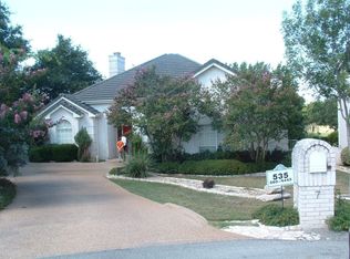 7 Dovedale Cv, The Hills, TX 78738