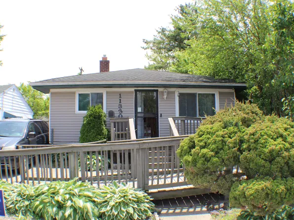 11330 Packard Ave, Warren, MI 48089