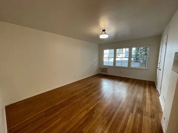 1124 Glenville Dr #2, Los Angeles, CA 90035