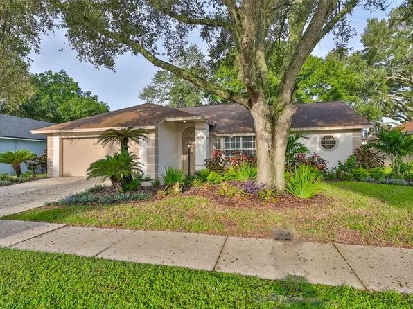 28211 Tanglewood Dr, Zephyrhills, FL 33543