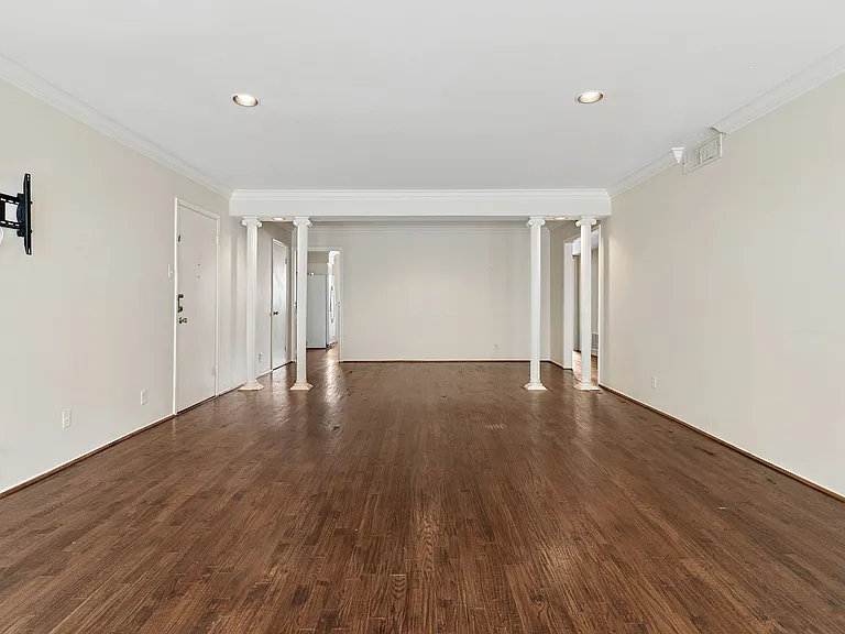 6367 Diamond Head Cir #D — Photo 7