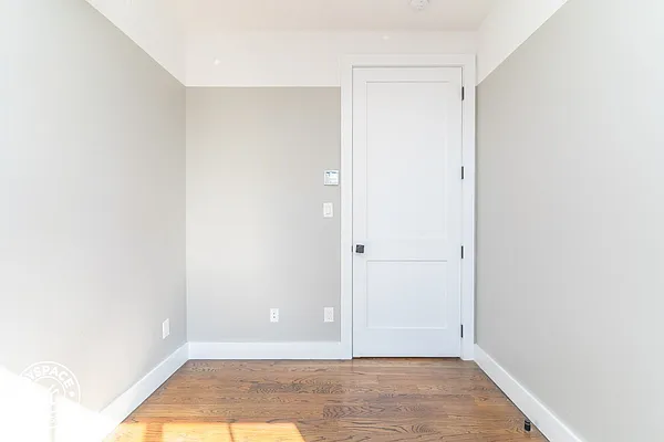 Rented by MySpaceNYC | media 21