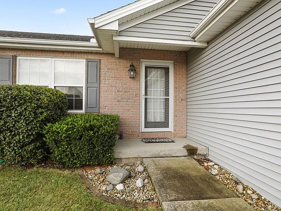 3rd image of 515 Prairie Lane Dr