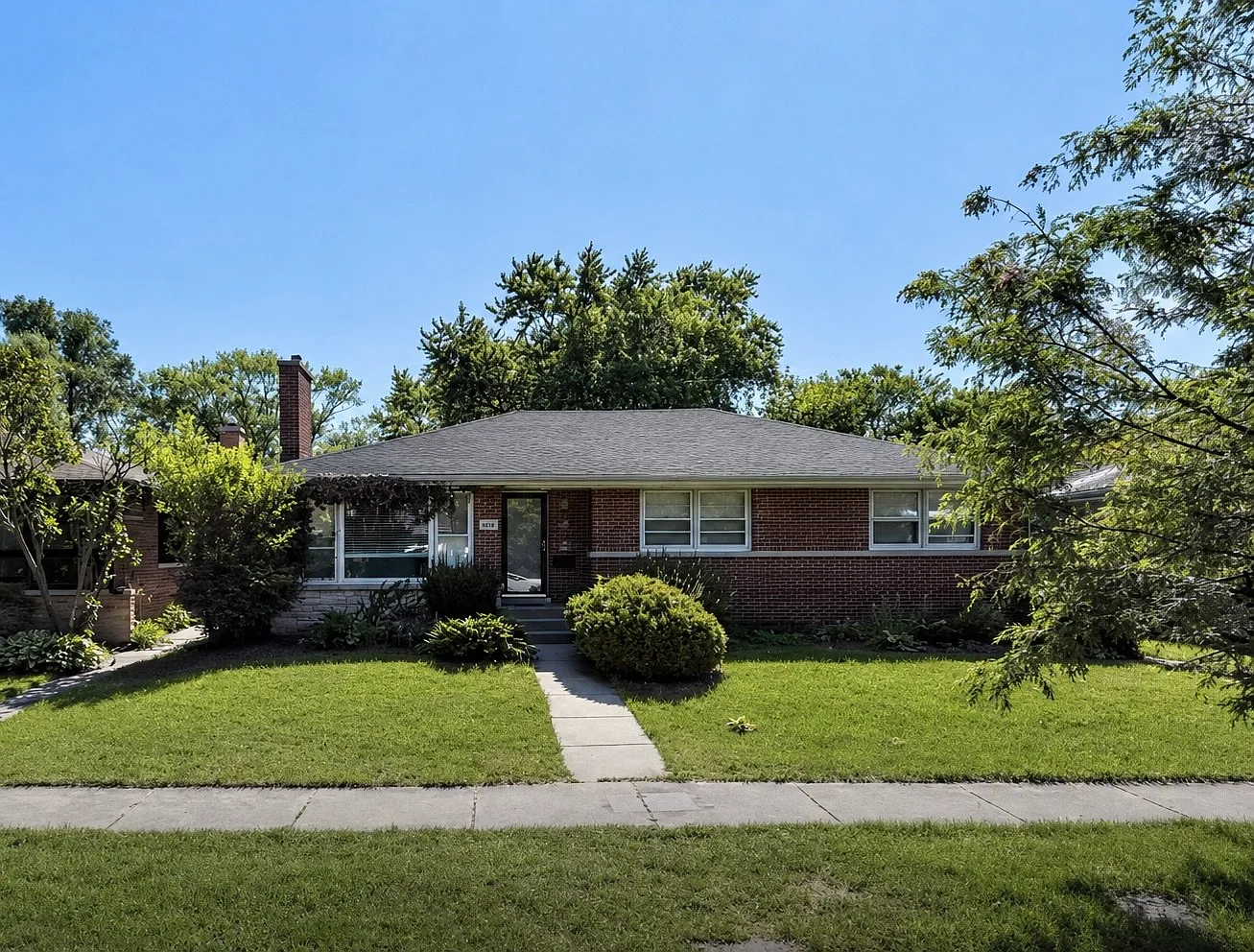 4 bed, 2150 sqft, $3,650 — Photo 4