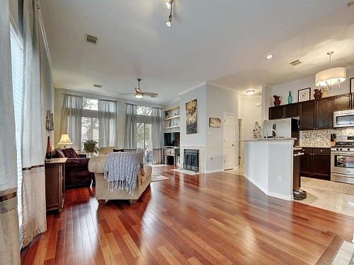 5th image of 4238 Canyon Glen Cir