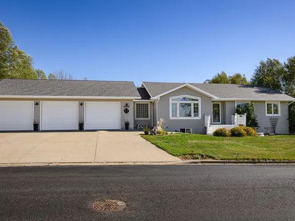 2014 4th Ave NE, Beulah, ND 58523