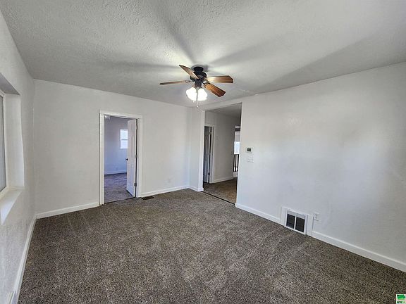 3rd image of 304 E 22nd St