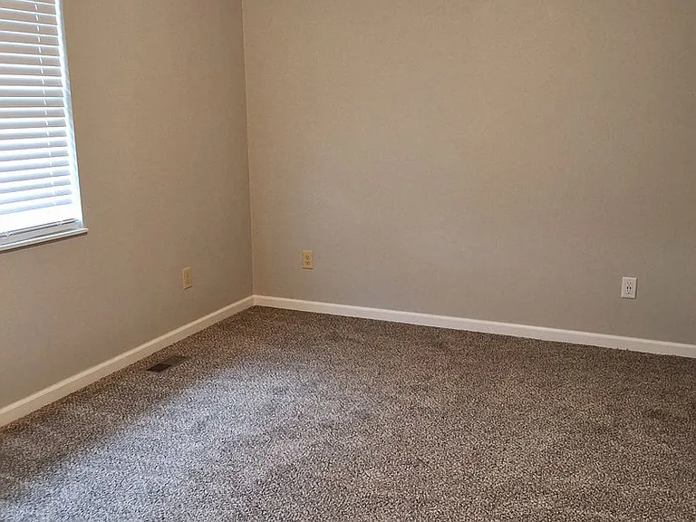 916 Chris Rd — Photo 11