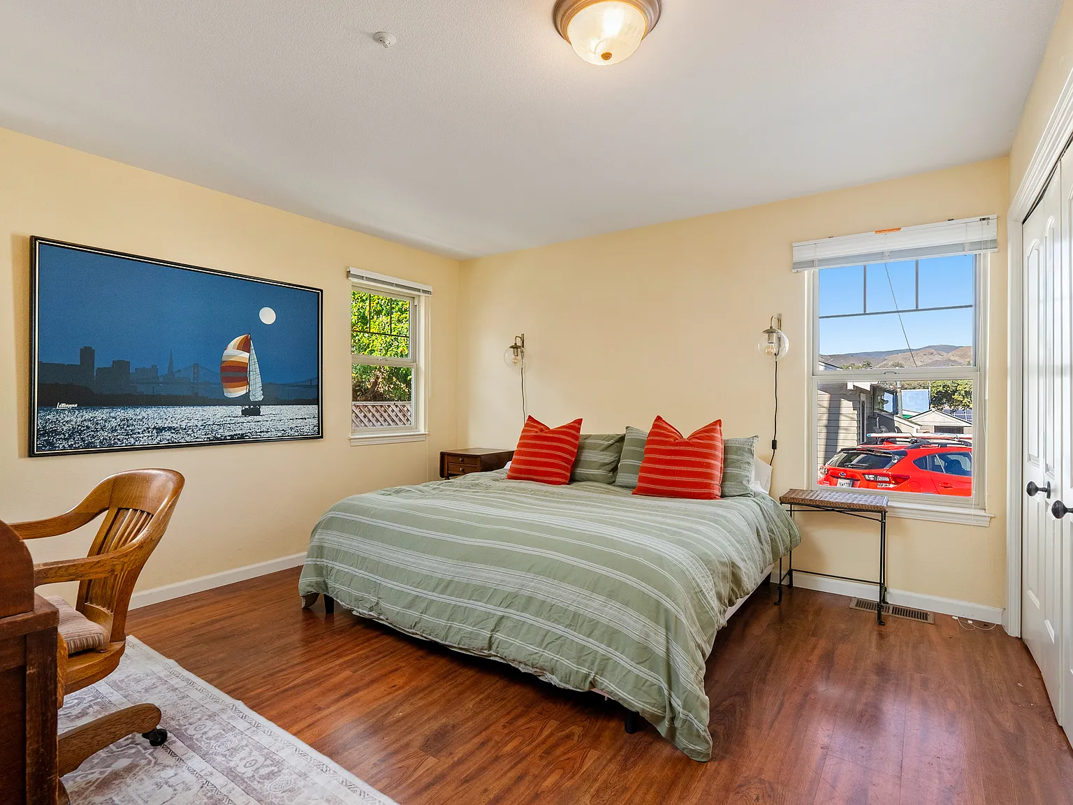 2 bed, 900 sqft, $4,300 — Photo 3