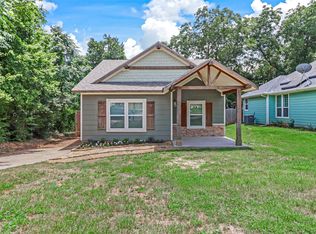 406 Martin Luther King St, Denison, TX 75020