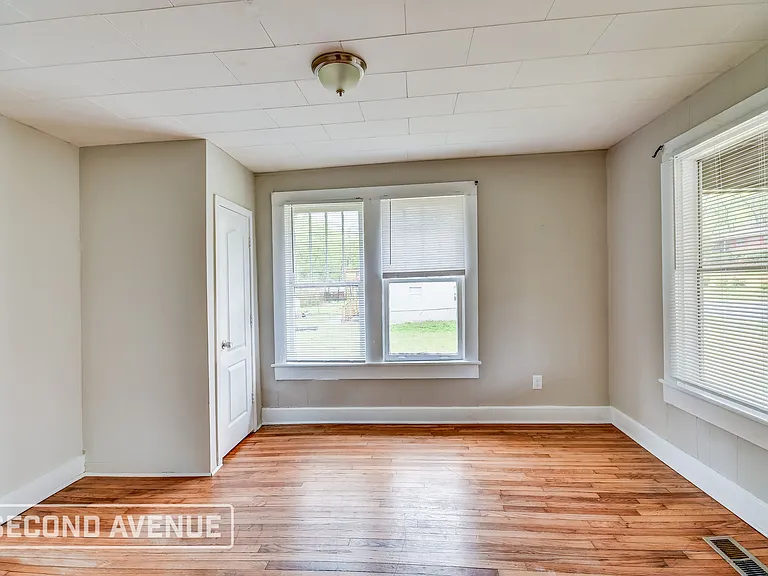 720 72nd St S — Photo 11