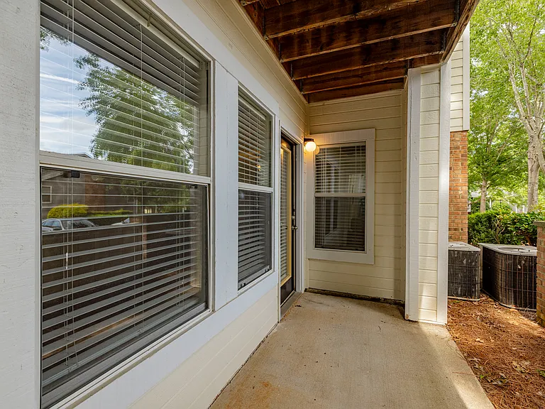 Cambridge Park Apartments — Photo 60