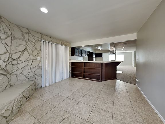 5th image of 11147 Berendo Ave