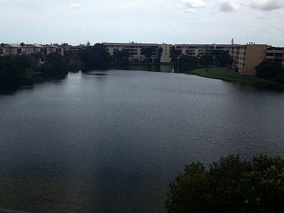 2nd image of 8895 Fontainebleau Blvd APT 511