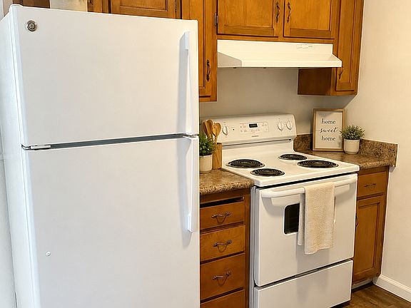 2nd image of 714 E Fountain Way APT A