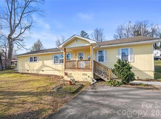1501 Hebron Rd, Hendersonville, NC 28739
