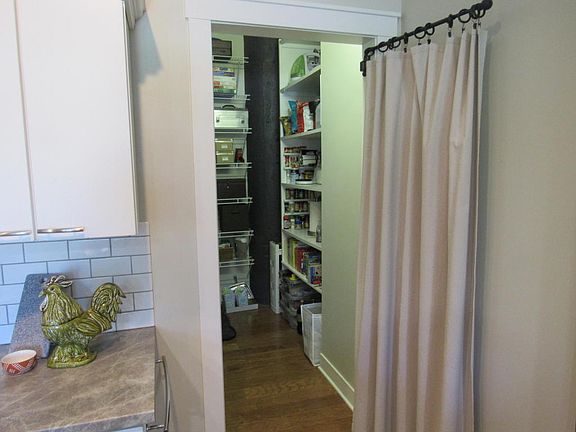 4th image of 105 W Danaher St #20
