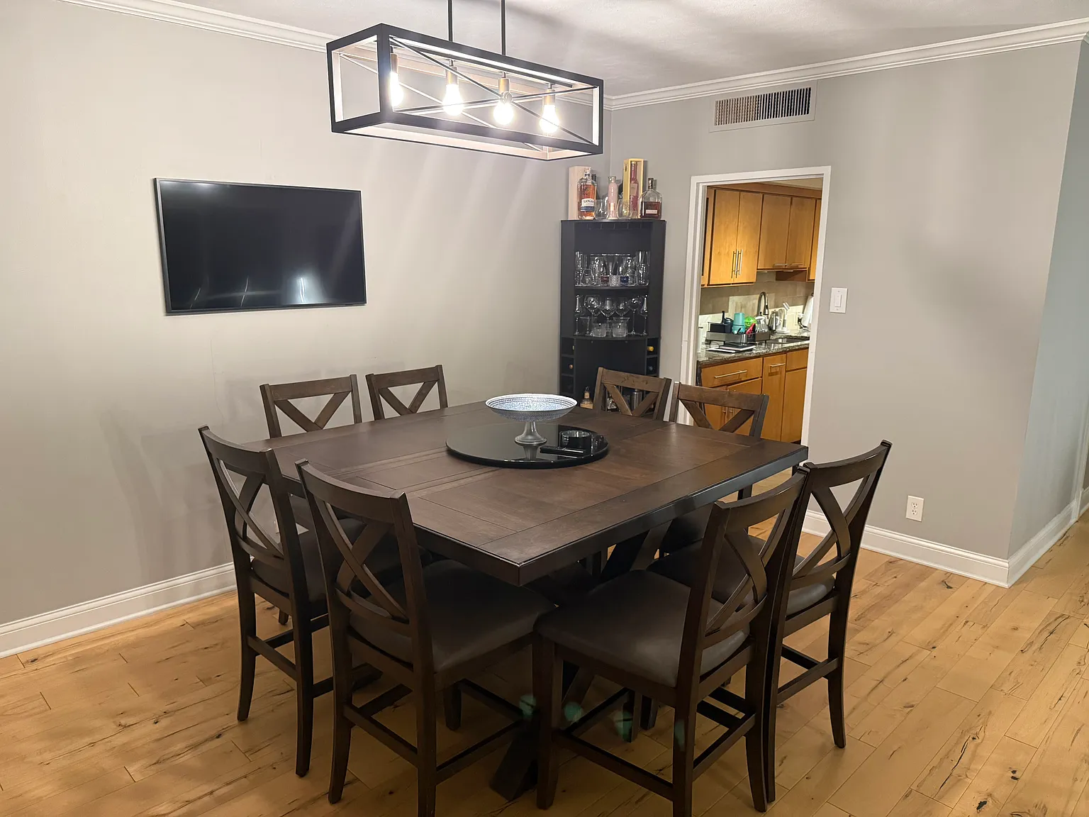 2 bed, 1331 sqft, $3,395 — Photo 4