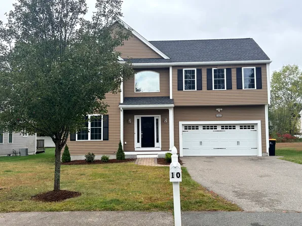 10 Hialeah Ln, Framingham, MA 01701