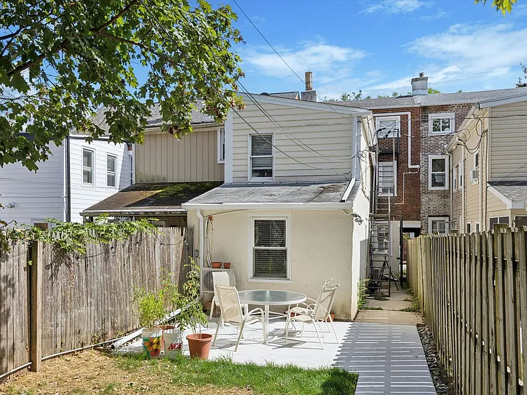 117 E Miner St — Photo 18