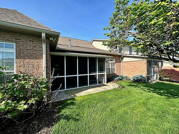 5th image of 926 Altamont Way