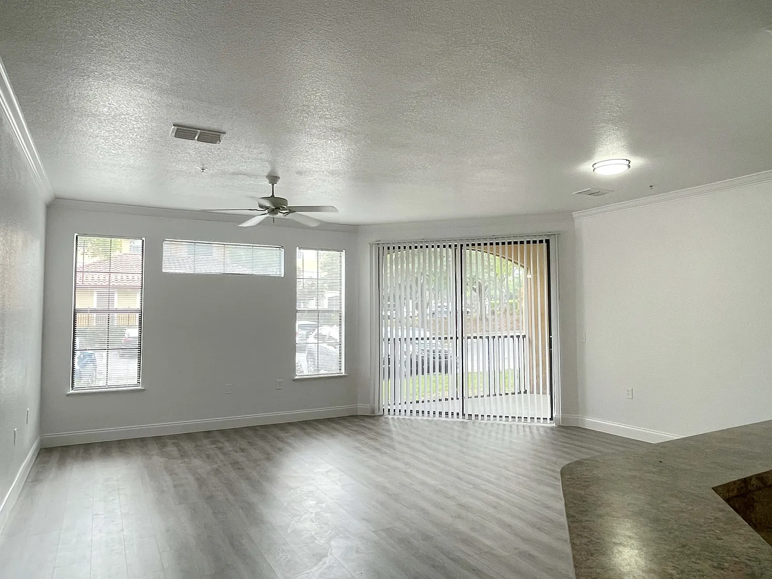 3 bed, 1369 sqft, $1,950 — Photo 1